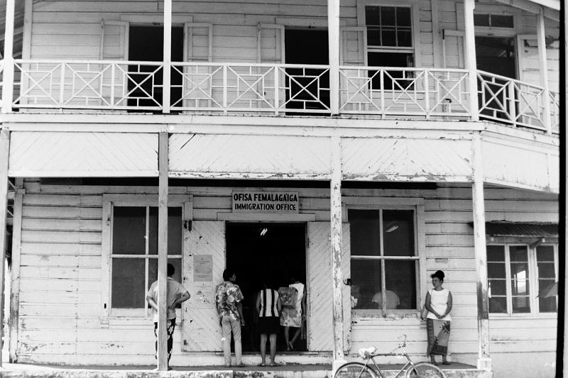 Apia-05-Hartmann-1971.JPG - The old Immigration Office, corner of Beach Rd. and Ifiifi St., today Samoa Police Headquarters (Photo by Frank Hartmann)