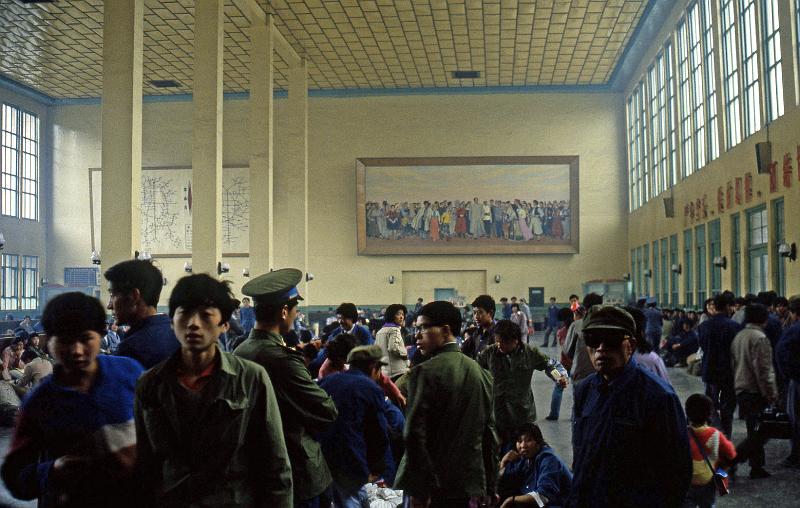China-66-Seib-1986.jpg - Central station in Golmud (© Roland Seib)