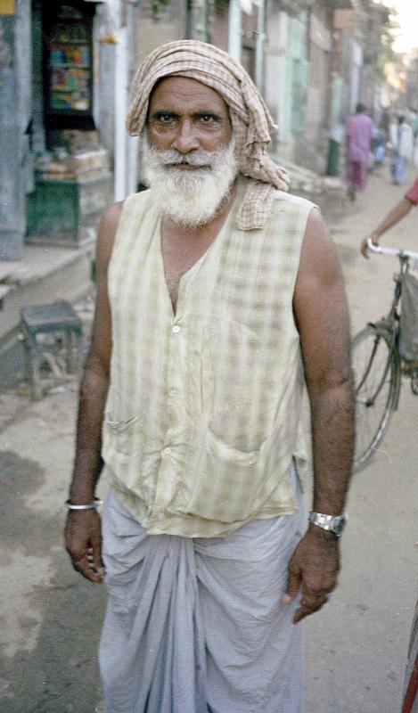 India-28-Seib-1978.jpg - Sikh in Amritsar (© Roland Seib)