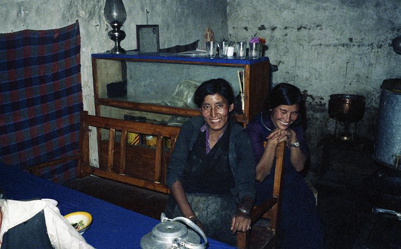 India-45-Seib-1978.jpg - Tea House owners (© Roland Seib)