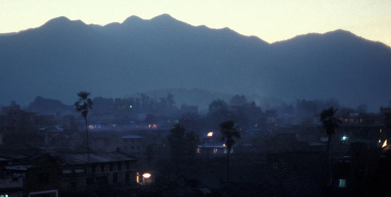 India-70-Kugler.jpg - Sunset in Kathmandu (© Werner Kugler)
