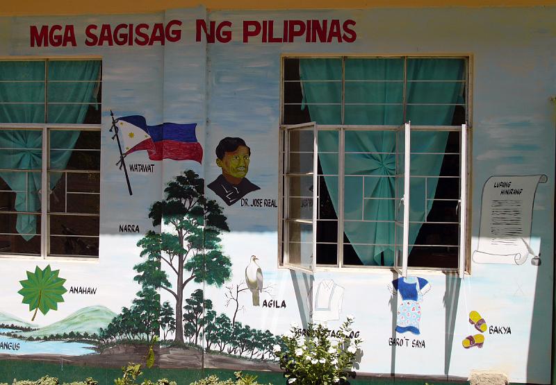 Philippines-41-Seib-2012.jpg - The national symbols (mga sagisag) of the Philippines; primary school in Mapisla (Photo by Roland Seib)