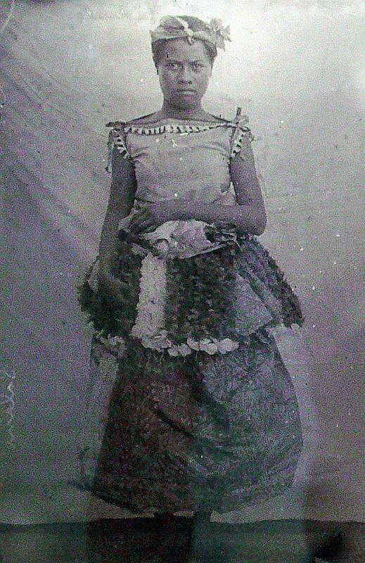 Samoa-45-Seib-2011.jpg - A young high-ranking woman of Salani, Upolu, 1893 (source photo and explanation: Museum of Samoa, Apia)(Photo by Roland Seib)