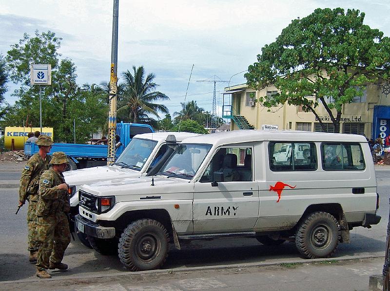 Solomons-11-Feldmann-2006.JPG - Australian military as part of the regional peace mission (RAMSI, Regional Assistance Mission to Solomon Islands), Honiara (© Martin Feldmann)