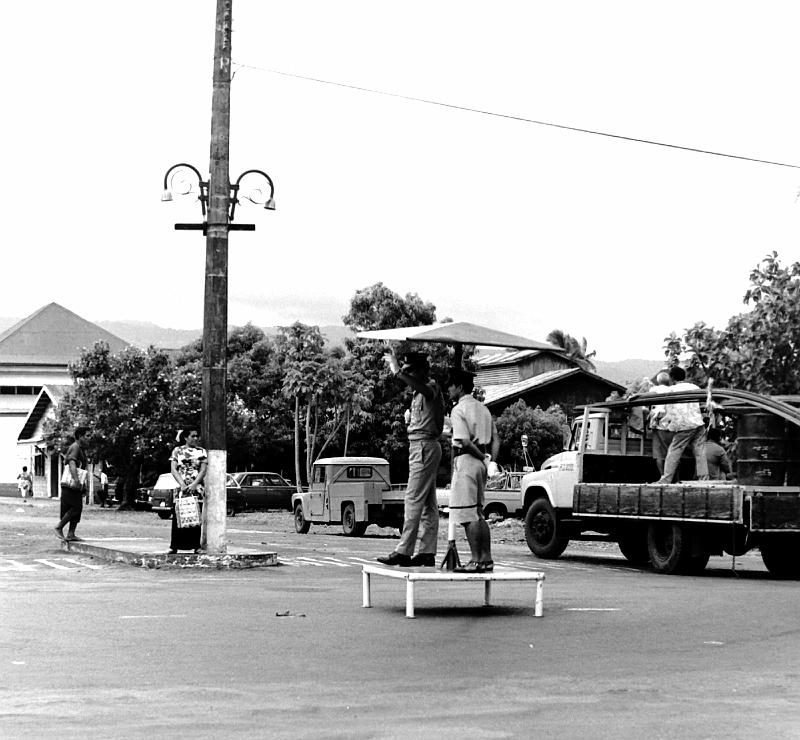 Apia-09-Hartmann-1971.jpg - Traffic officers, near the Town Clock (Photo by Frank Hartmann)