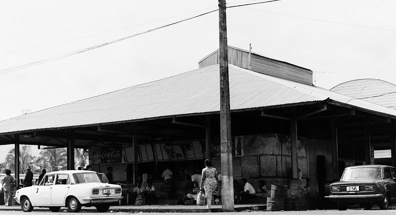 Apia-23-Hartmann-1971.jpg - Old Market Makeki Kuai, today Police Department Car Park (Photo by Frank Hartmann)