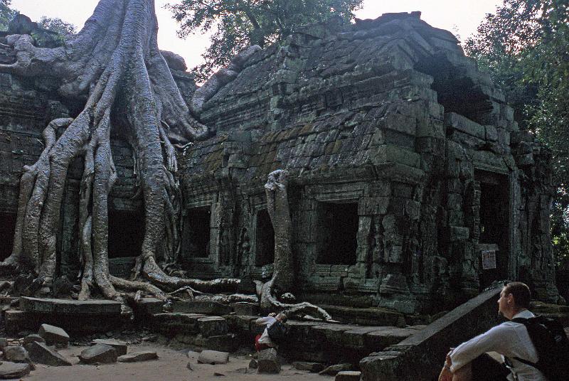 Cambodia-22-Seib-2001.jpg - ditto (© Roland Seib)