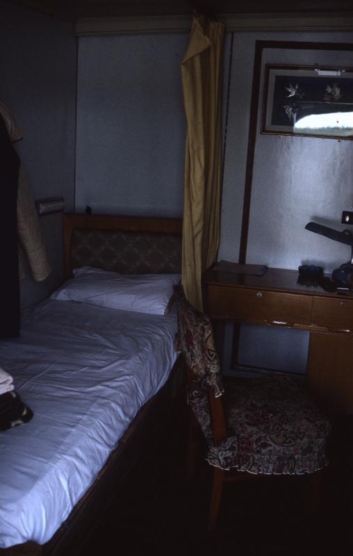 China-25b-Seib-1986.jpg - cabin (© Roland Seib)