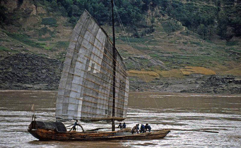 China-29-Seib-1986.jpg - Fishermen on the Yangtze River (© Roland Seib)