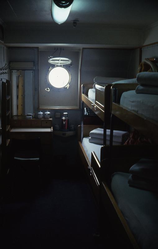 China-9b-Seib-1986.jpg - cabin (© Roland Seib)