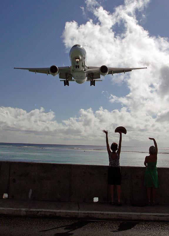 Cook-03-Seib-2011.jpg - Arrival of Air New Zealand (Photo by Roland Seib)