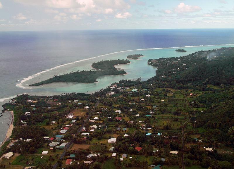 Cook-08-Seib-2011.jpg - Muri Lagoon, South-East coast (Photo by Roland Seib)