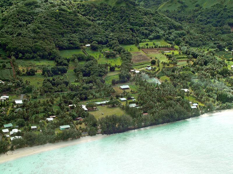 Cook-09-Seib-2011.jpg - Fertile land (Photo by Roland Seib)
