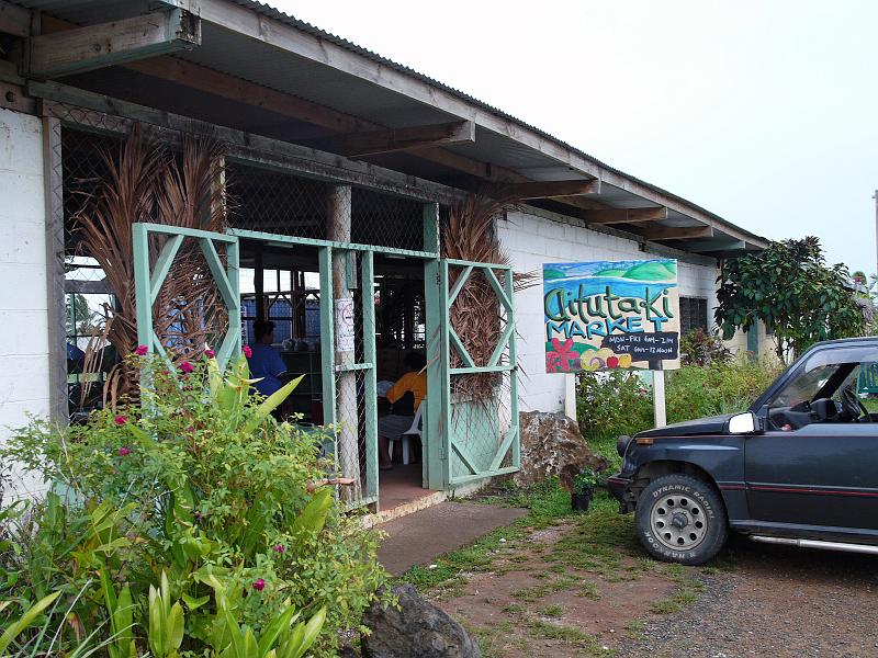 Cook-56-Seib-2011.jpg - Municipal market near the harbour (Photo by Roland Seib)