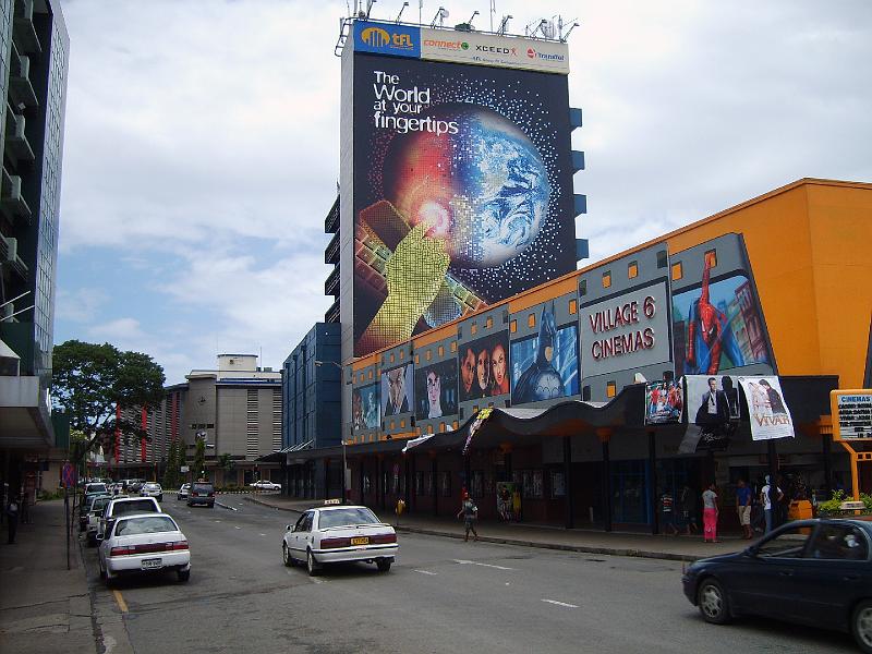 Fiji-etc-02-Feldmann-2006.JPG - Street Scene Suva (Photo by Martin Feldmann)