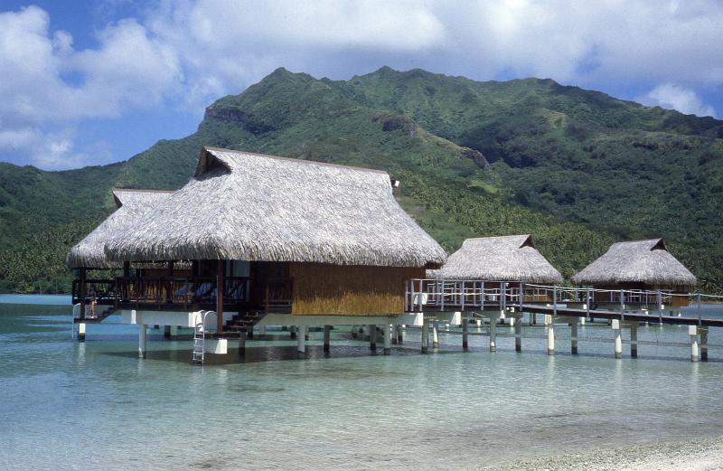 FranzPoly-02-Seib-1994.jpg - Resort Bora Bora (© Roland Seib)