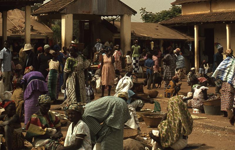 Guinea-06-Seib-1983.jpg - Lokal market (photo: Roland Seib)