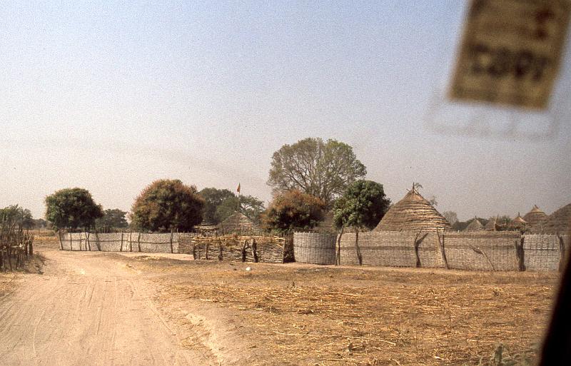 Guinea-31-Seib-1983.jpg - (photo: Roland Seib)