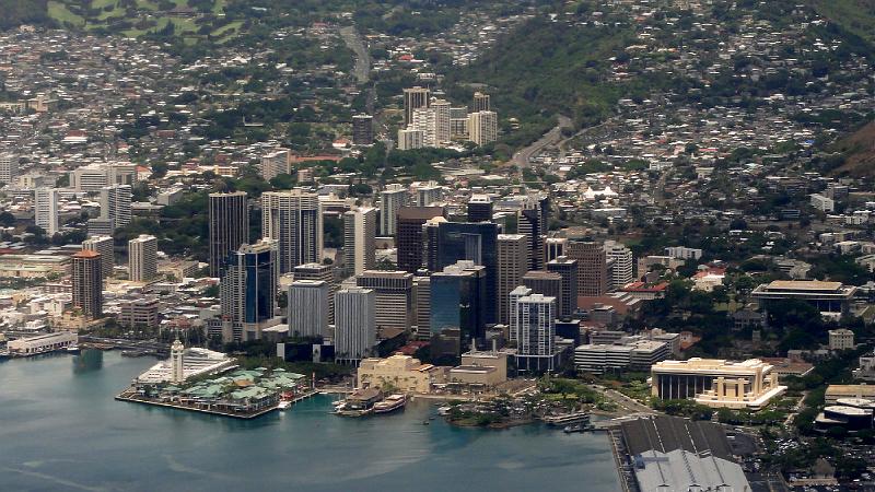 Hawaii-01-WikkiCommons.JPG - Downtown Honolulu aerial view (Photo by WikiCommons; source: http://en.wikipedia.org/wiki/File:Downtown_Honolulu_Aerial.JPG; accessed: 22.12.2012).