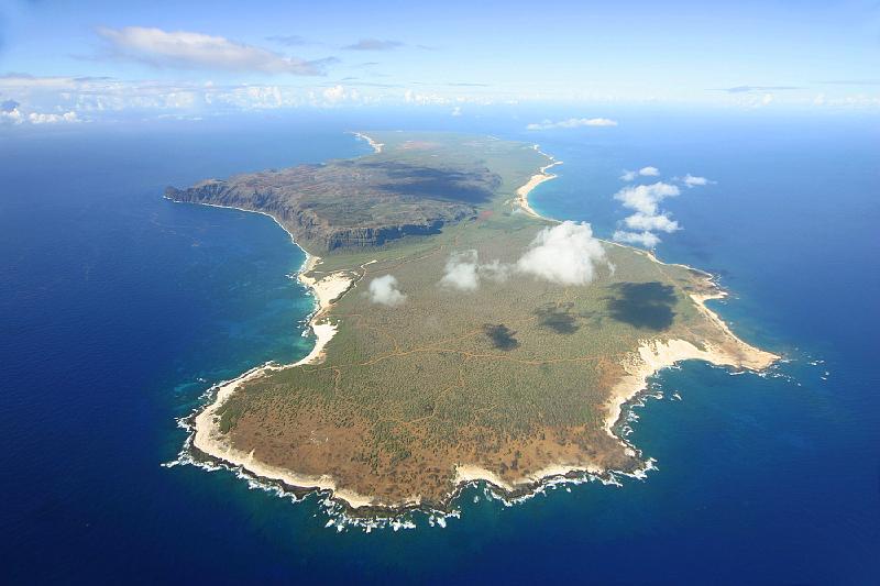 Hawaii-27-WikiCommons.jpg - Island Niihau (Photo by WiliCommons; source: http://en.wikipedia.org/wiki/File:Niihau_sep_2007.jpg, accessed: 22.12.2012)