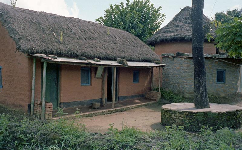 India-73-Seib-1978.jpg - Accomodation in the village (© Roland Seib)