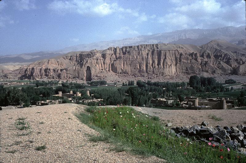 India-8b-Foliot-1975.jpg - Photo by Françoise Foliot 1975; source: Wikimedia Commons, accessed 28 June 2022; https://en.wikipedia.org/wiki/File:Valley_of_Bamiyan_panorama.jpg#/media/File:Fran%C3%A7oise_Foliot_-_Afghanistan_186.jpg