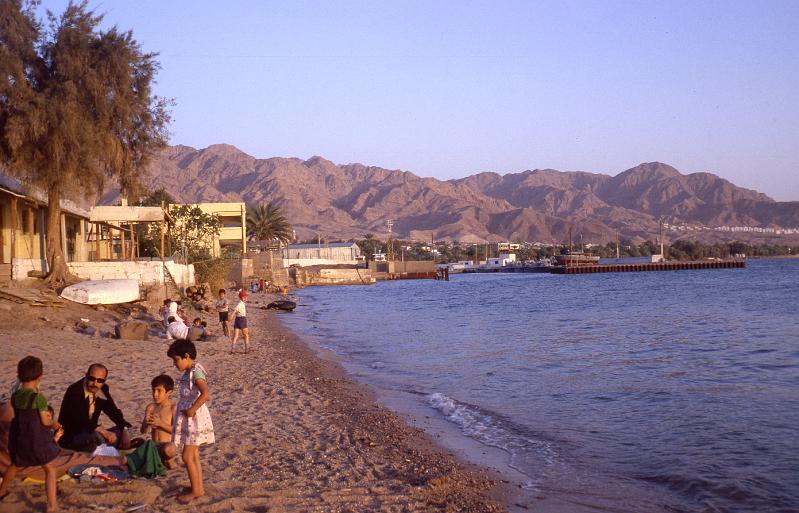 Jordan-29-Seib-1980.jpg - City of Aqaba, Jordan's only coastal city on the Gulf of Aqaba in the Red Sea (photo by Roland Seib)