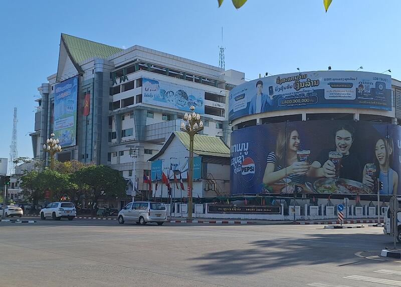 Laos1-18-Seib-2025.jpg - Talat Sao Shopping Mall (Photo by Roland Seib)