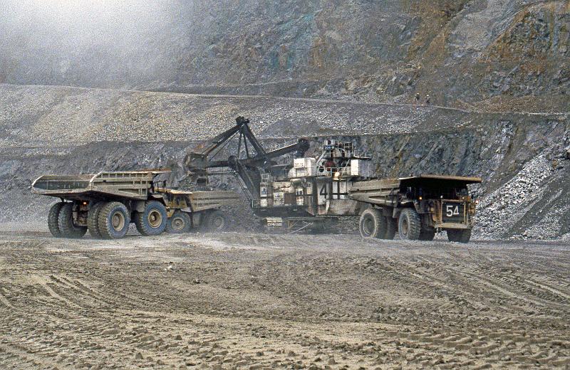 Mining-09-Seib-1997.jpg - ditto (Photo by Roland Seib)
