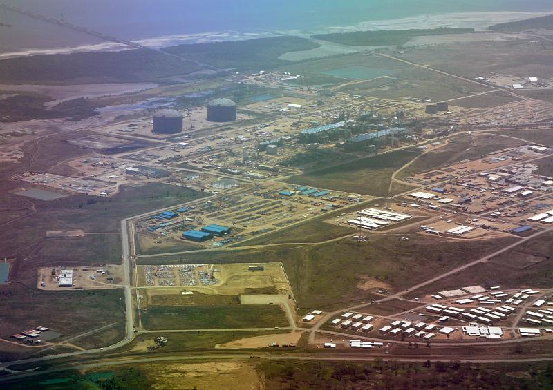 Mining-55-Seib-2012.jpg - Aerial view of the Liquid Natural Gas (LNG) plant site near Port Moresby 2012 (Photo by Roland Seib)