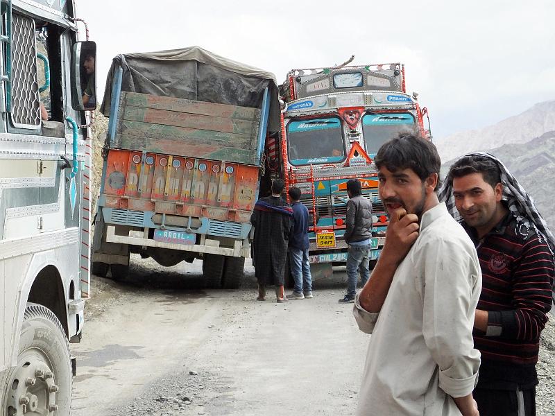 Northindia-18-Wagner-2015.jpg - Unintentional road closure (photo by Jason Wagner)