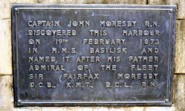 HistPOM-44-1963.jpg - Moresby Memorial 1963 (source: http://www.pngaa.net/Photo_Gallery/PortMoresby/photo2.html; accessed: 6.2.2013)
