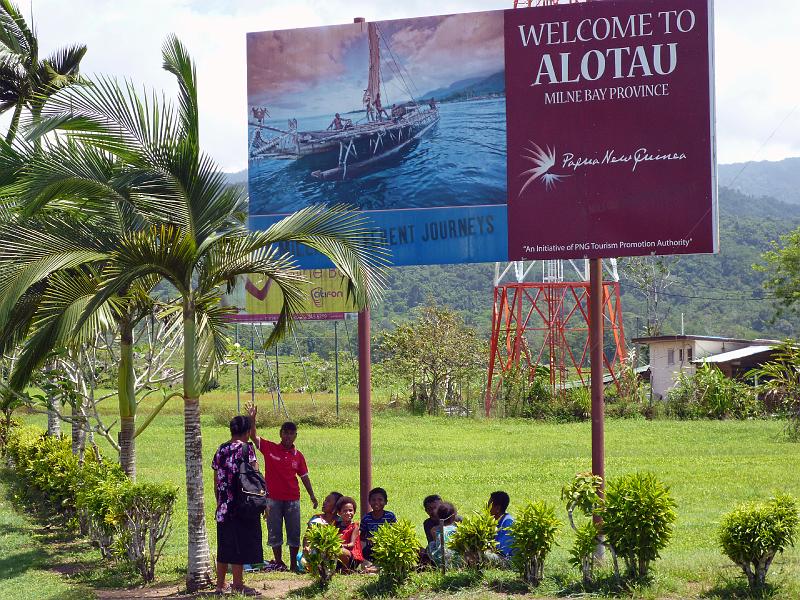 PNG2-01-Seib-2012.jpg - Arrival in Milne Bay Province (Photo by Roland Seib)