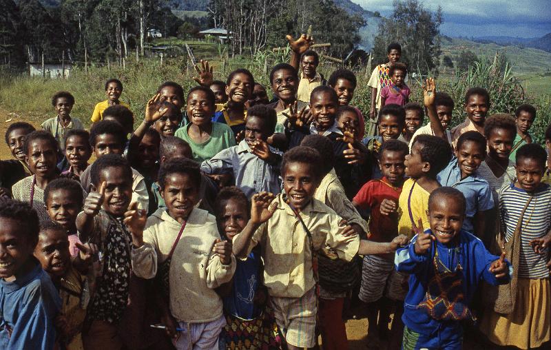PNG3-13-Seib-1996.jpg - Arrival at Tarabo mission station 1996 (Photo by Roland Seib)