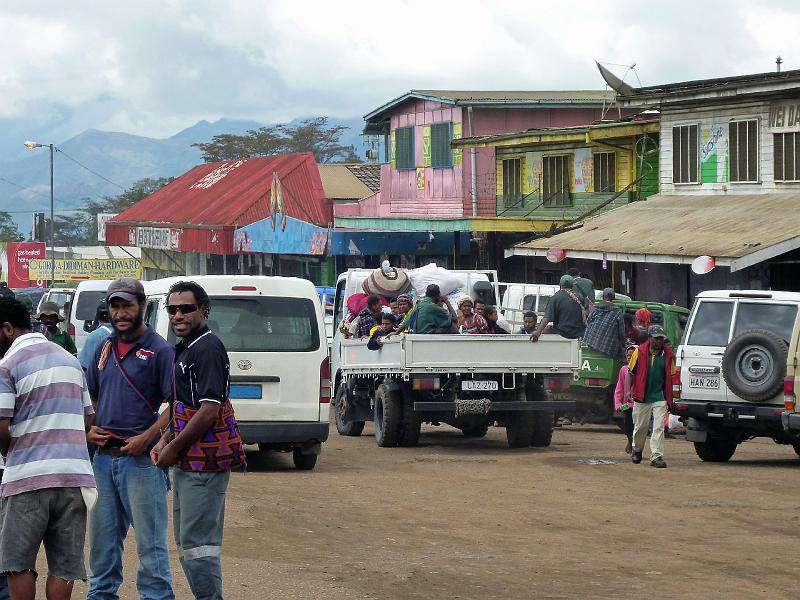 PNG3-39a-Seib-2012.jpg - West Goroka 2012 (Photo by Roland Seib)