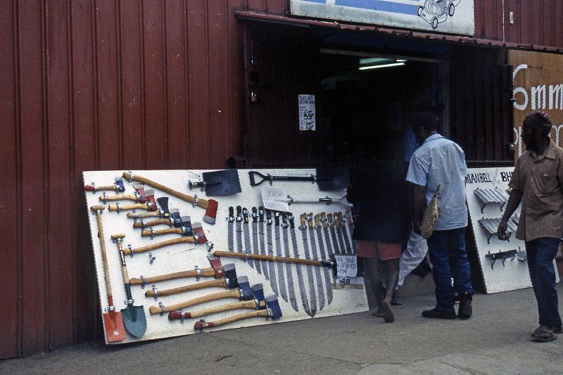 PNG3-61-Seib-1996.jpg - Shop 1996 (Photo by Roland Seib)