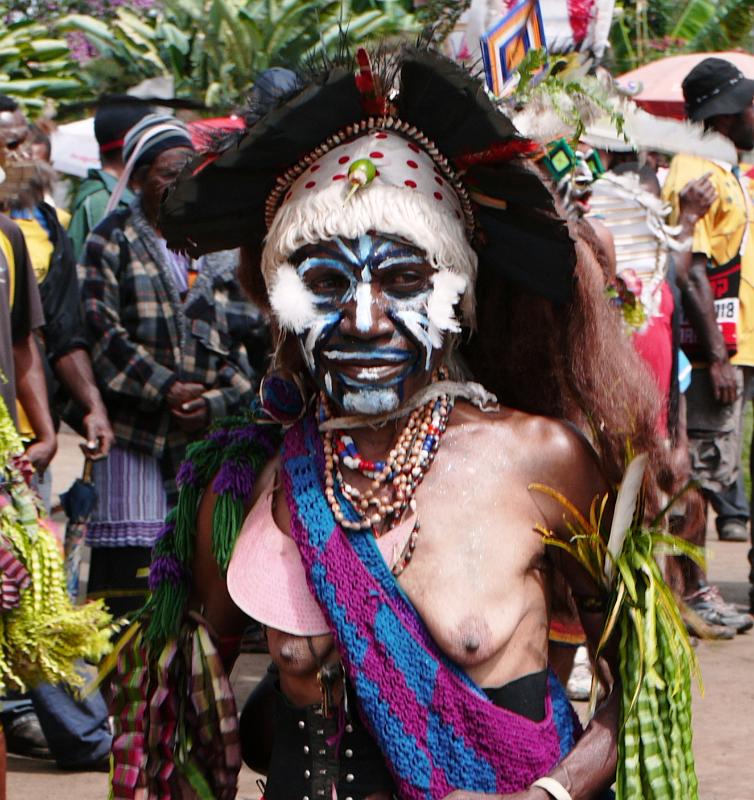 PNG4-32-Seib-2012.jpg - (Photo by Roland Seib)