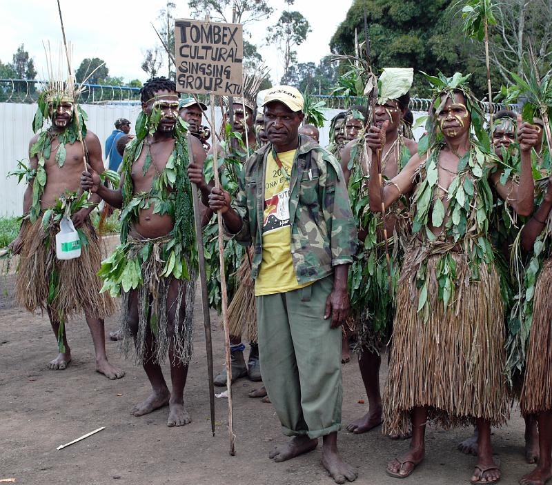 PNG4-43-Seib-2012.jpg - (Photo by Roland Seib)