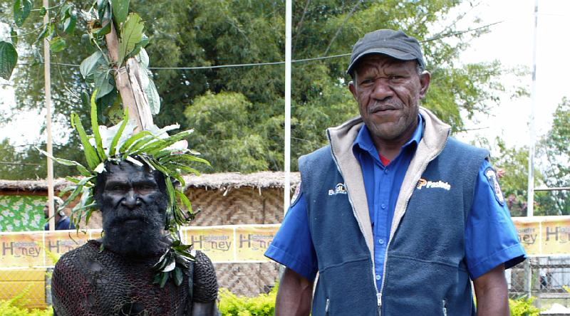 PNG4-74-Seib-2012.jpg - (Photo by Roland Seib)