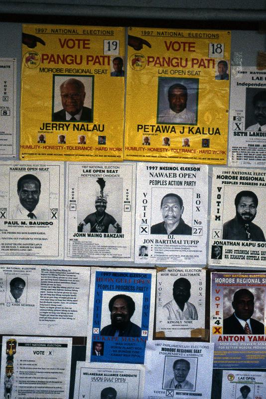 PNG6-006-Seib-1997.jpg - ditto (Photo by Roland Seib)