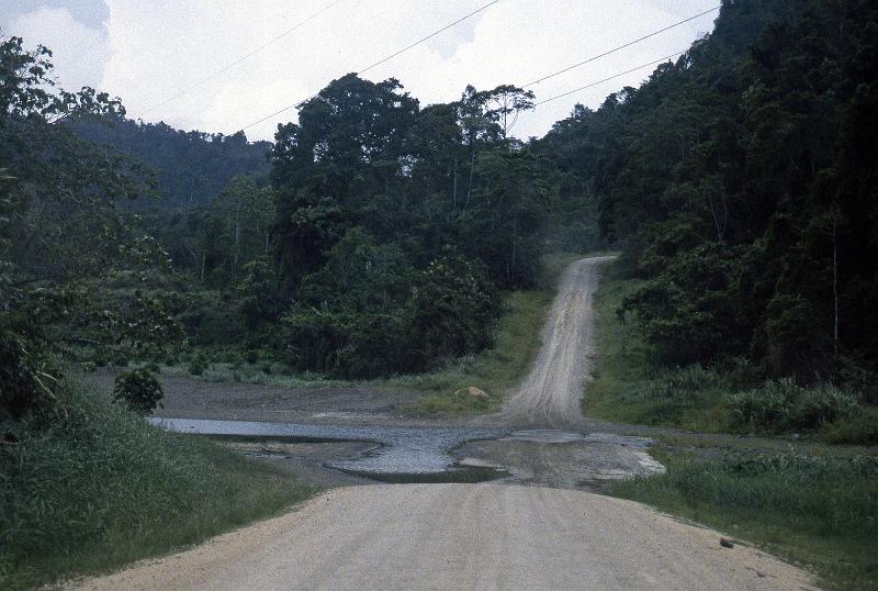 PNG6-037-Seib-1987.jpg - ditto (Photo by Roland Seib)
