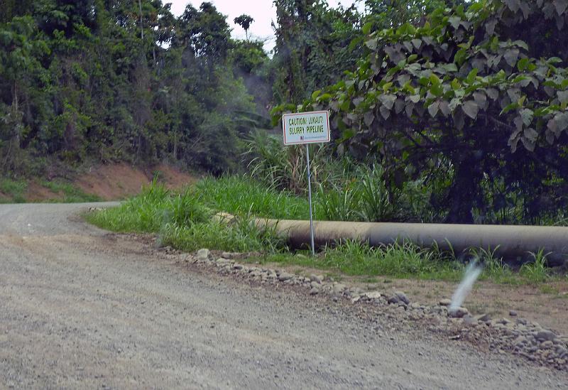 PNG6-039-Seib-2012.jpg - 35 Kilometer slurry pipeline of Madang based Ramu Nico Ltd., connecting the Kurumbukari mine site with the Basamuk Refinery in Astrolabe Bay (Photo by Roland Seib)