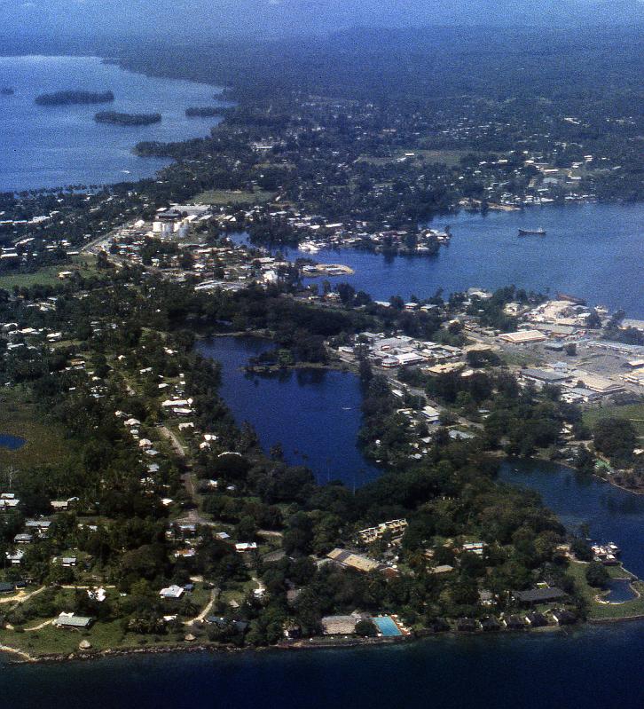 PNG6-046-Seib-1997.jpg - Madang 1997 (Photo by Roland Seib)