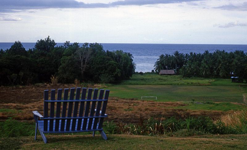 PNG6-077-Seib-1999.jpg - Bismarck Sea, view from the Lutheran Mission Station Biliau, Rai Coast, Madang Province 1999 (Photo by Roland Seib)