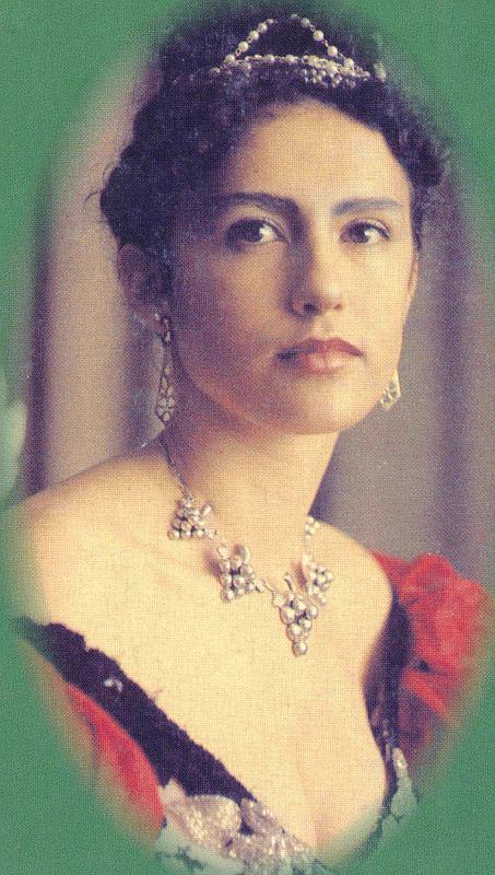 PNG7-32a-Robson.jpg - Young "Queen" Emma, born as Emma Eliza Coe (1850-1913), the Samoan-American girl who defied convention and founded a commercial empire in 19th Century New Guinea (source book cover: Robert Williams Robson: Queen Emma, Queensland 1994, first published 1965)
