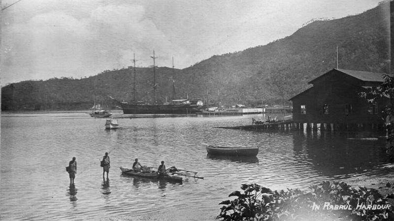 PNG7-59.jpg - Rabaul harbour 1905 (source: https://sites.google.com/site/rabaulhistory/; 2.2.2013)