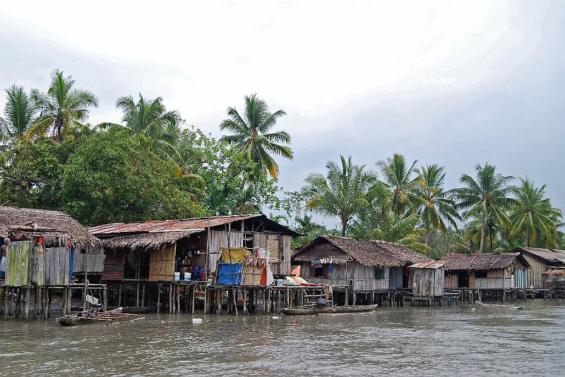 Papua1-66-Bicks.jpg - Warembori village, Mamberamo river (2008)(Photo by Anne Bicks)