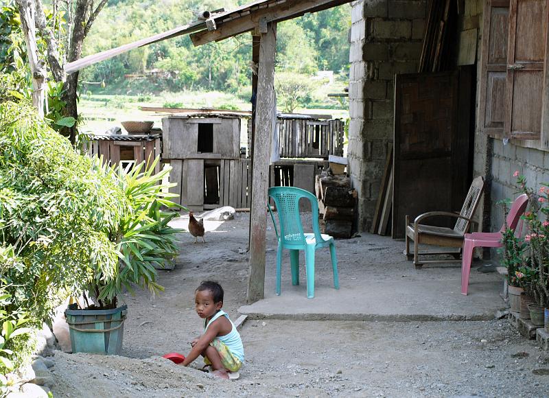 Philippines-22-Seib-2012.jpg - Backyard of a house (Photo by Roland Seib)