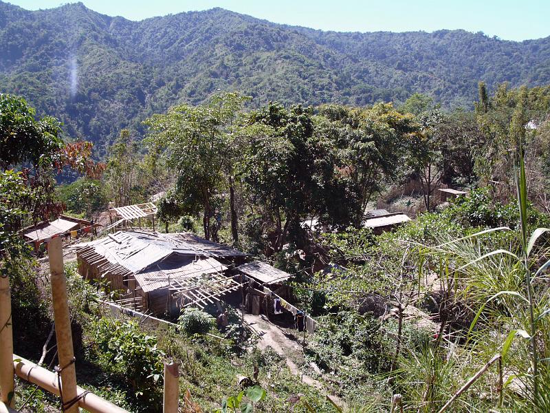 Philippines-29-Seib-2012.jpg - Accommodation of miners, Patok (Photo by Roland Seib)