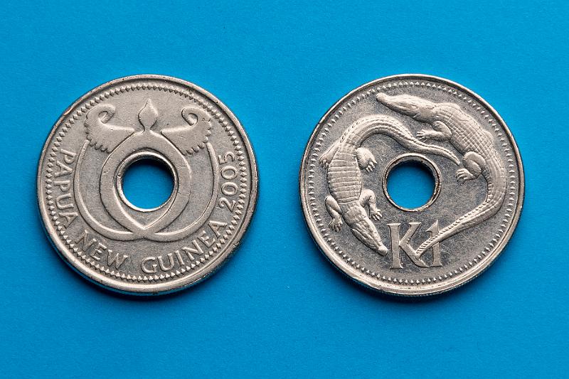 Kunst-24-Seib.jpg - Papua New Guinea coins and notes (Photo by Eva Speith)